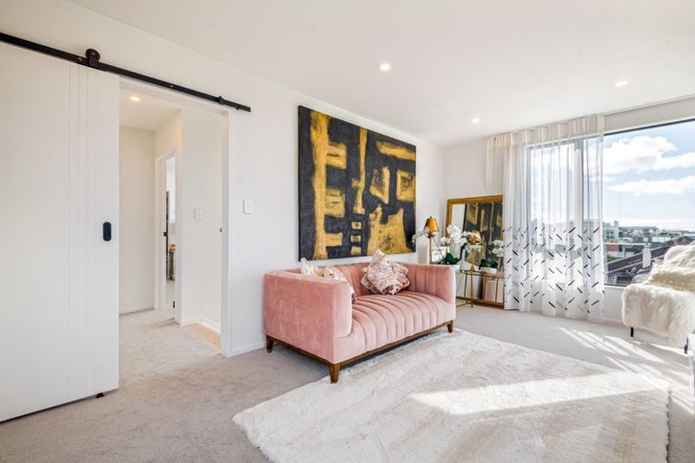 Photo of property in 18a Marama Street, Castor Bay, Auckland, 0620