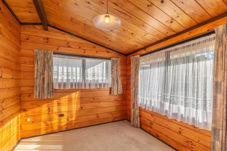 Photo of property in 26 Wakefield Road, Levin, 5571