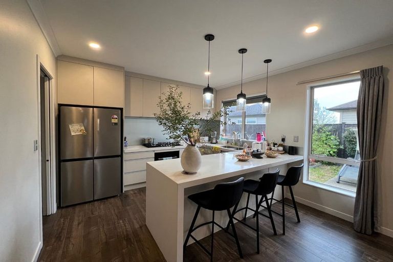 Photo of property in 14 Paso Fino Crescent, Karaka, Papakura, 2113