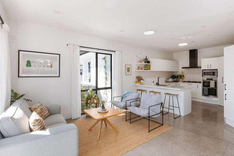 Photo of property in 135 Palm Beach Boulevard, Papamoa Beach, Papamoa, 3118