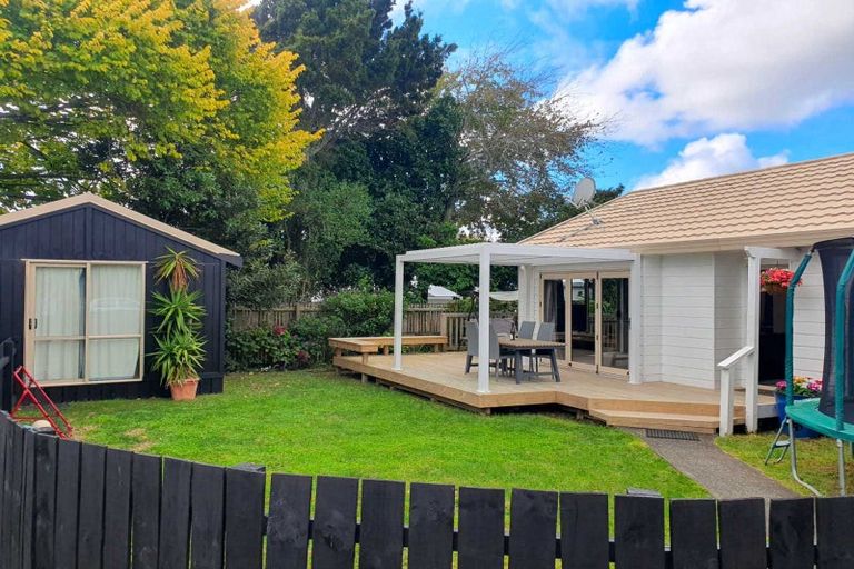 Photo of property in 50a Kitchener Road, Waiuku, 2123