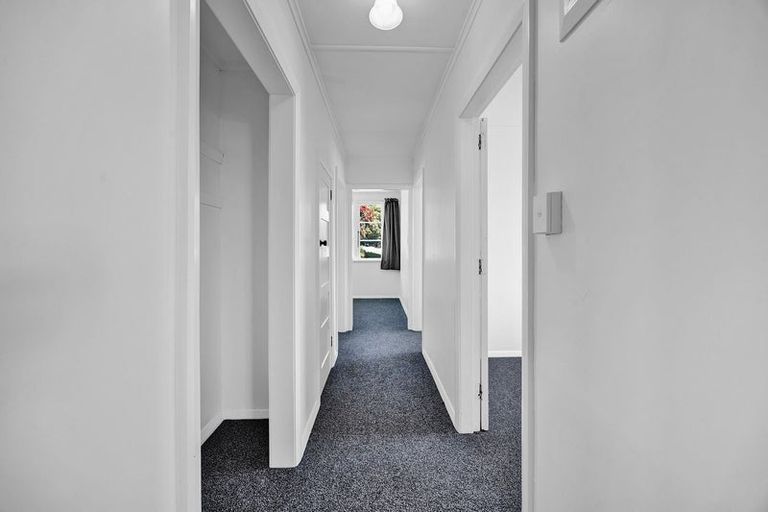 Photo of property in 2 Waihi Road, Hawera, 4610