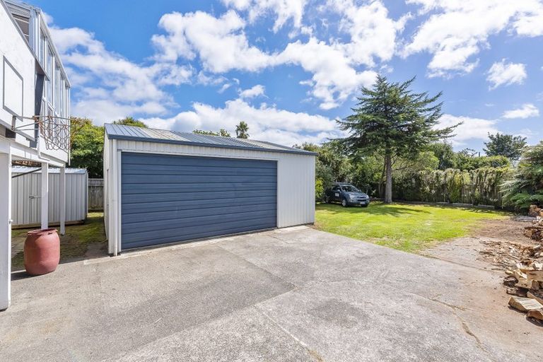Photo of property in 25 Gray Avenue, Paraparaumu Beach, Paraparaumu, 5032