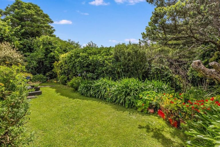 Photo of property in 4b The Track, Plimmerton, Porirua, 5026
