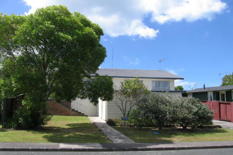 Photo of property in 23 Salamanca Road, Sunnynook, Auckland, 0620