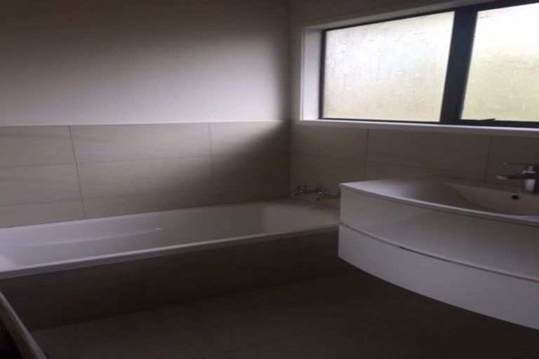 Photo of property in 42 Lakewood Avenue, Churton Park, Wellington, 6037