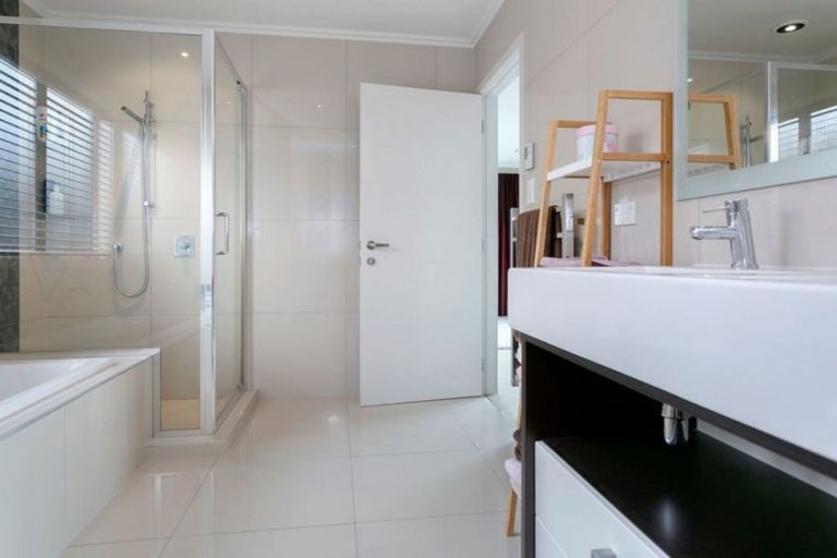 Photo of property in 31 Norfolk Drive, Cambridge, 3434