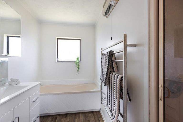 Photo of property in 27b Elliott Street, Johnsonville, Wellington, 6037