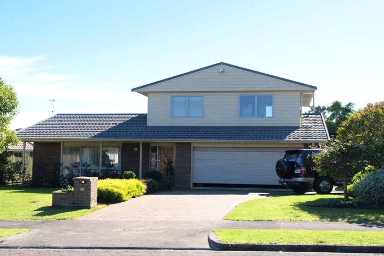 Photo of property in 7 Crescent Hills Court, Northpark, Auckland, 2013