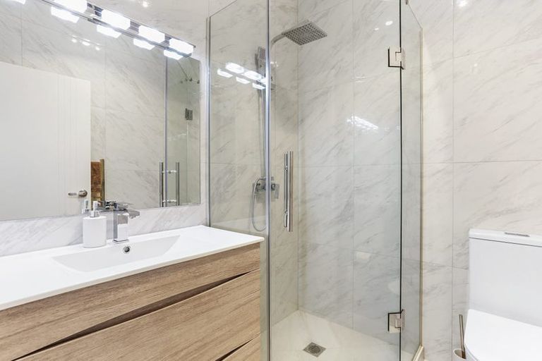 Photo of property in 21d Cherry Tree Place, Massey, Auckland, 0614