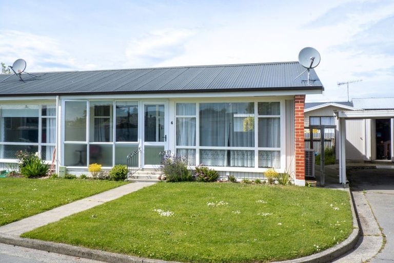 Photo of property in 1-11/94 Avenue Road, West End, Timaru, 7910