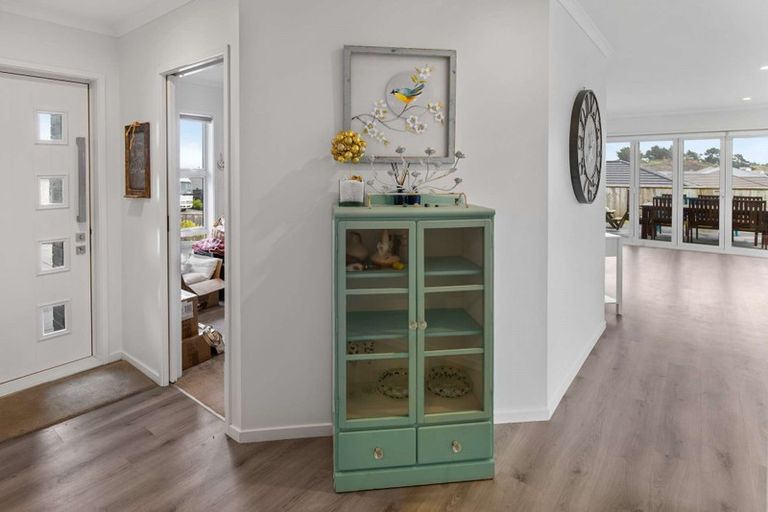 Photo of property in 19 Magnolia Crescent, Tawhero, Whanganui, 4501