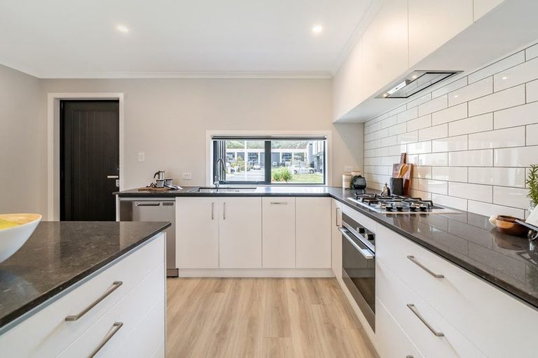 Photo of property in 84 Mawai Hakona Drive, Wallaceville, Upper Hutt, 5018