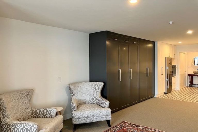 Photo of property in 129a Marine Parade, Mount Maunganui, 3116