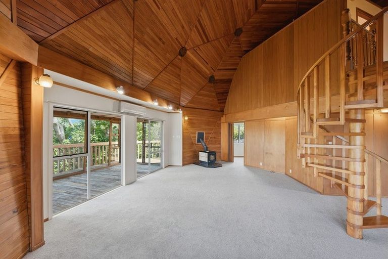 Photo of property in 272 Sturges Road, Henderson, Auckland, 0612