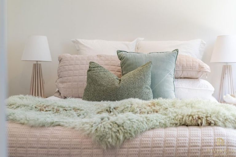 Photo of property in 14b Cairo Street, Upper Hutt Central, Upper Hutt, 5018