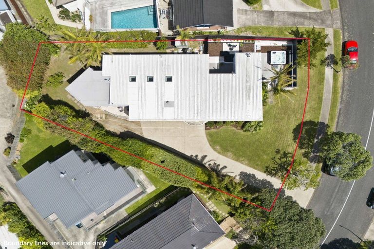 Photo of property in 10 Mccrystal Avenue, Bucklands Beach, Auckland, 2012