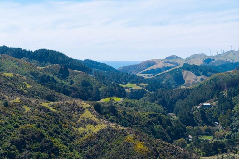 Photo of property in 474 Omokoroa Road, Makara, Wellington, 6972