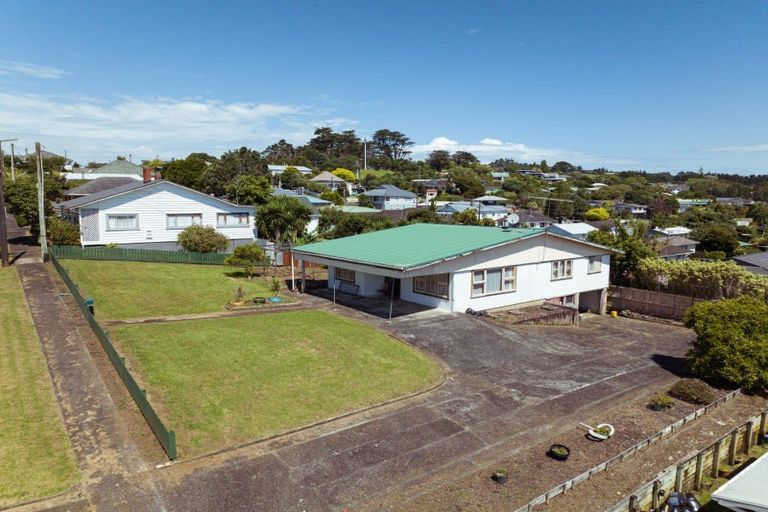 Photo of property in 31 Karaka Street, Helensville, 0800