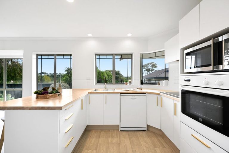 Photo of property in 12 Ryegrass Dell, Welcome Bay, Tauranga, 3112