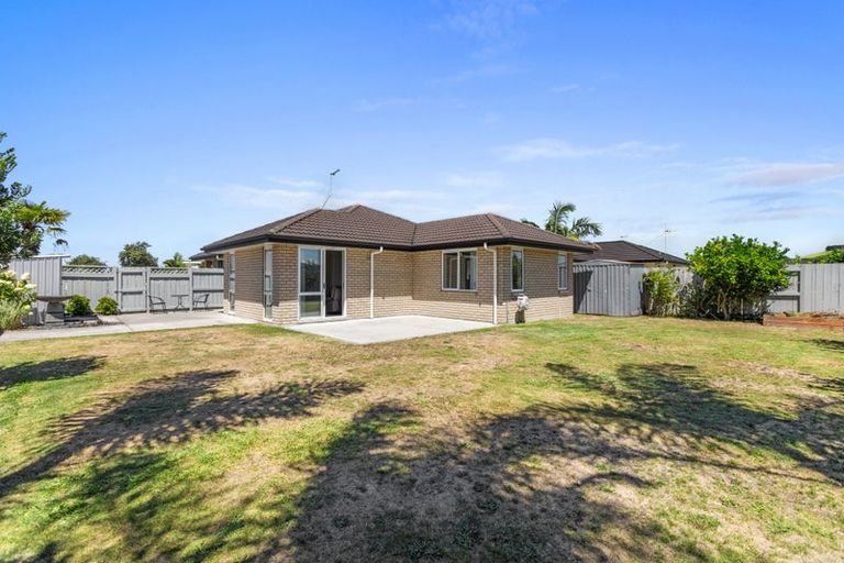Photo of property in 174 Doncaster Drive, Papamoa Beach, Papamoa, 3118
