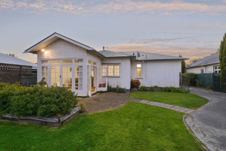 Photo of property in 132 Birdwood Avenue, Beckenham, Christchurch, 8023