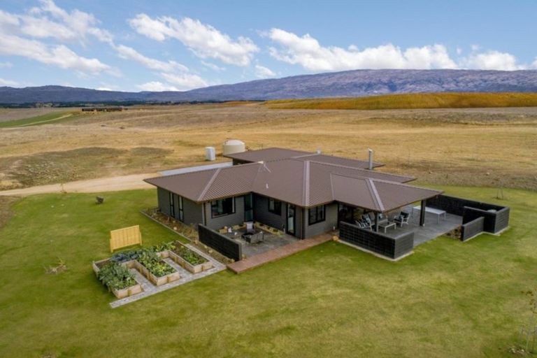 Photo of property in 219 Golden Road, Springvale, Alexandra, 9393