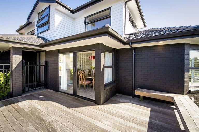 Photo of property in 20 Renoir Street, West Harbour, Auckland, 0618