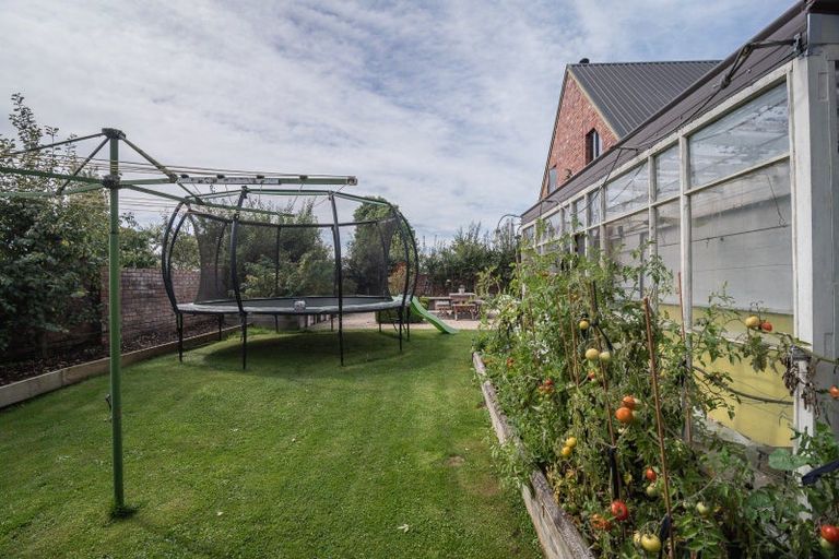 Photo of property in 20 Saint Leonards Road, Temuka, 7920