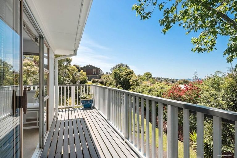 Photo of property in 37 Wyoming Avenue, Murrays Bay, Auckland, 0630