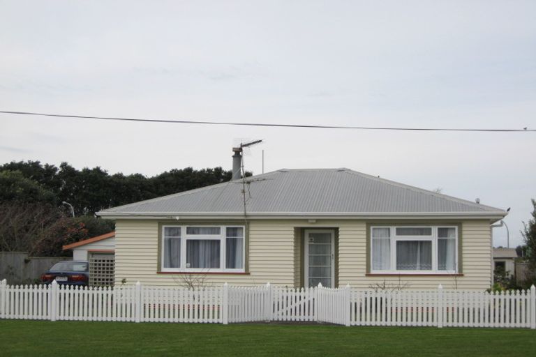 Photo of property in 120 Browne Street, Waitara, 4320