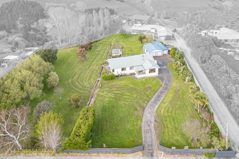 Photo of property in 150 No 2 Line, Okoia, Whanganui, 4572