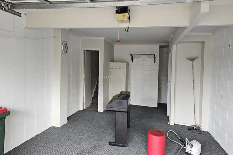 Photo of property in The Strand, 5/16 Ronald Street, Strandon, New Plymouth, 4312