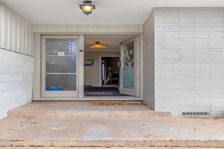 Photo of property in 8 Martin Street, Utuhina, Rotorua, 3015