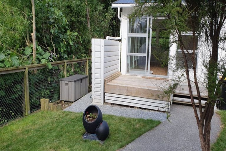 Photo of property in 17 Albert Street, Island Bay, Wellington, 6023