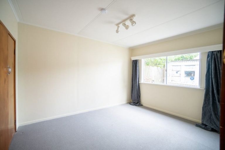 Photo of property in 330 Featherston Street, Palmerston North, 4414