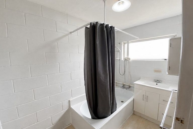 Photo of property in 1/115 Great South Road, Manurewa, Auckland, 2102
