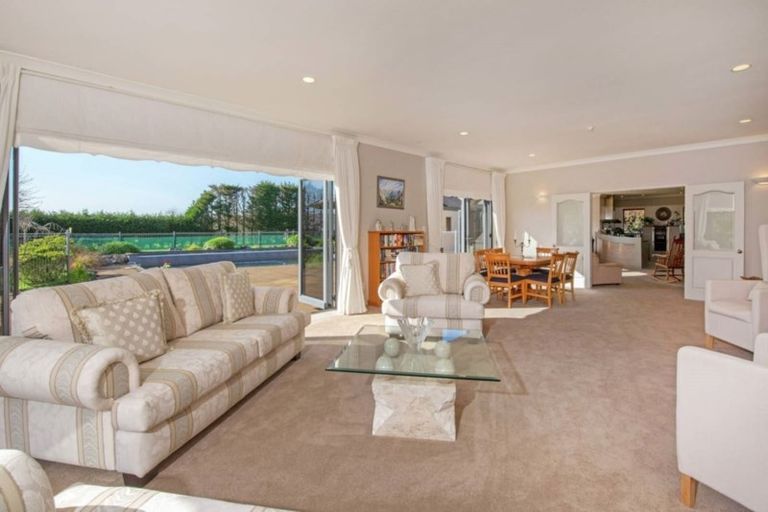 Photo of property in 68 Porterfield Road, Whitford, Howick, 2571