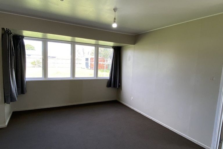 Photo of property in 9 Huia Street, Waiuku, 2123
