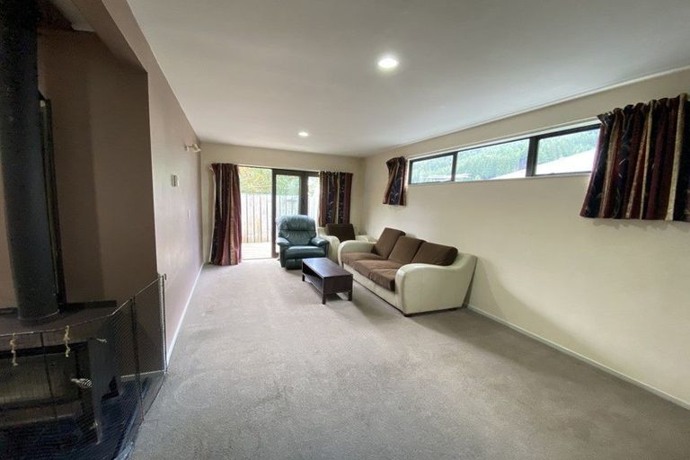 Photo of property in 16b Watts Road, Fernhill, Queenstown, 9300