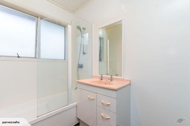 Photo of property in 2/93 Coronation Road, Mangere Bridge, Auckland, 2022