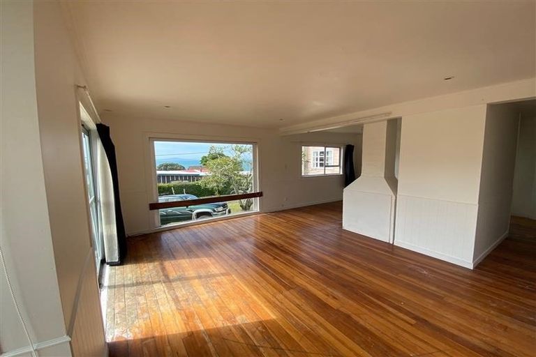 Photo of property in 5 Capitol Road, Matakatia, Whangaparaoa, 0930
