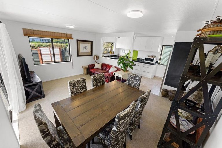 Photo of property in 88 Queens Road, Waikanae Beach, Waikanae, 5036