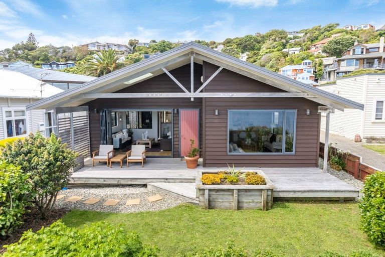 Photo of property in 43 Moana Road, Plimmerton, Porirua, 5026