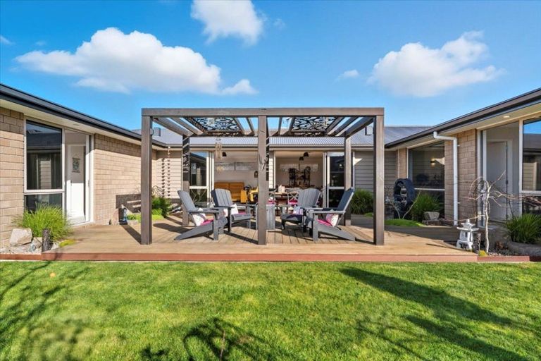 Photo of property in 8 Mortlake Heights, Pyes Pa, Tauranga, 3112