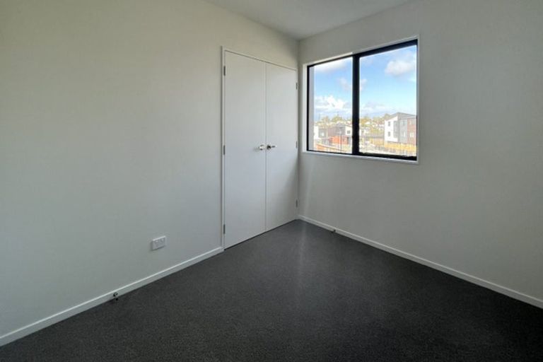 Photo of property in 9/60 Selo Street, Glen Eden, Auckland, 0602