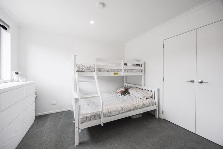 Photo of property in 25 Marine Parade, Hobsonville, Auckland, 0616