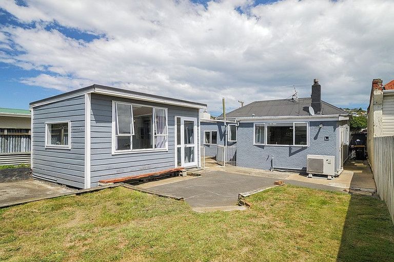Photo of property in 27 Loyalty Street, Forbury, Dunedin, 9012