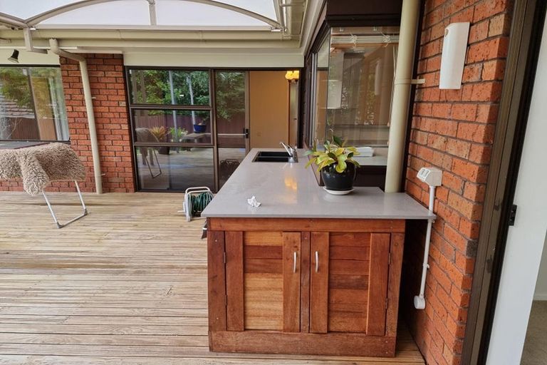 Photo of property in 57 Dalwhinnie Parade, Highland Park, Auckland, 2010