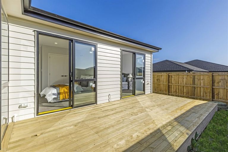 Photo of property in 63 Nobilo Road, Kumeu, 0810